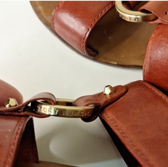 Tory Burch Fletcher Rust Red Flat Sandal Shoe Rare Find found mostly in wedge - Picture 4 of 11